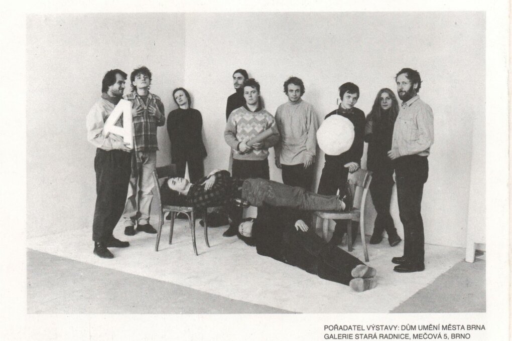 KaBRŇÁCI z Prahy vystavují (instalace VŠUP)